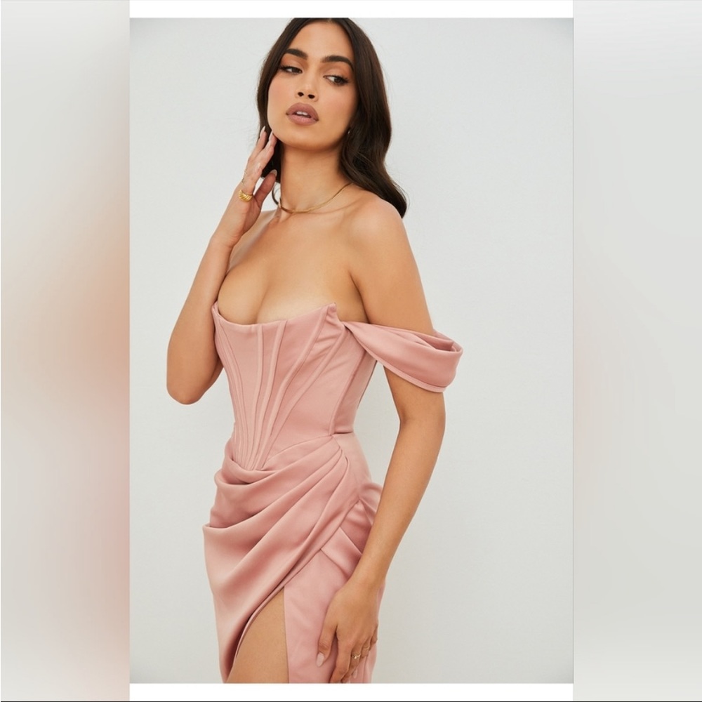 House of CB ‘Loretta’ Blush Pink Satin Off Shoulder Corset Dress NWOT - Picture 5 of 10